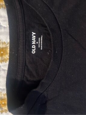Old Navy Black Short-Sleeve Crewneck Tee